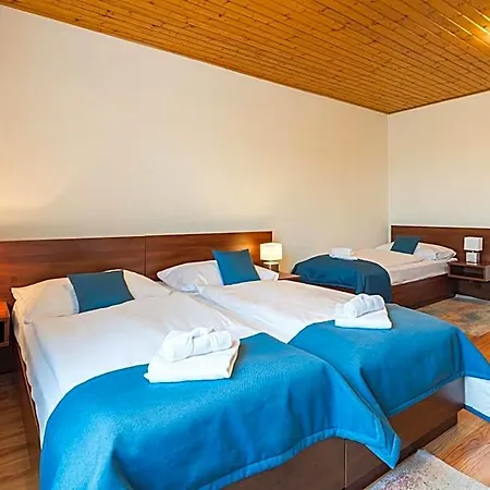 Hotel Rozalka 3*
